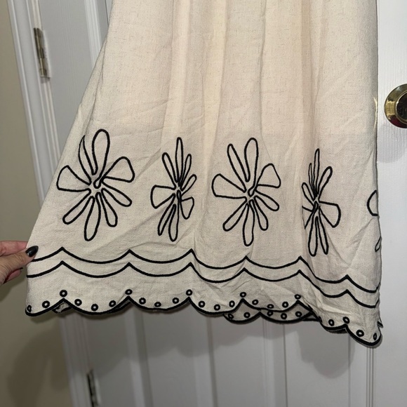 ILLA ILLA Cream and Black Embroidered Dress - Picture 6 of 8